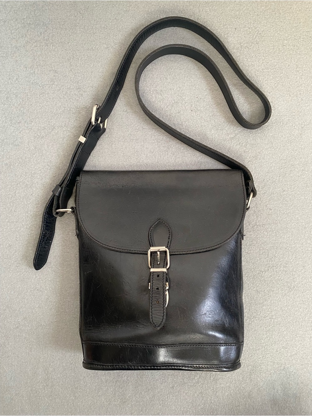 Rare Vintage ROOTS Canada Black Leather Saddle Bag Crossbody
